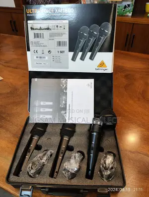 Behringer Ultravoice Xm1800s Dynamic Cardioid- Vocal Mic