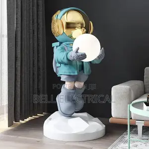 Astronaut Statue Resin Crafts Fashion Sculpture