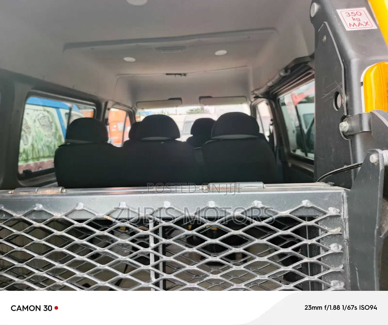Ford Transit 2000 Pink