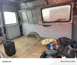 Ford Transit 2000 Silver