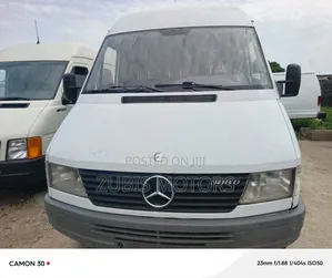 Mercedes-Benz Sprinter 2000 White