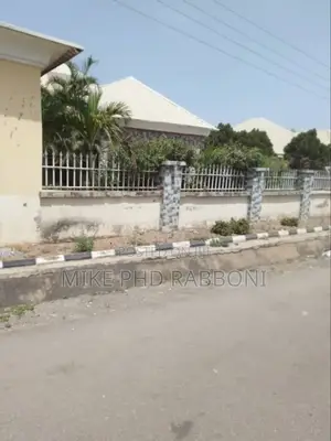 3bdrm Bungalow in Police Housing for sale