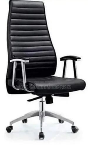 Executive Swivel Chair With Recliner.