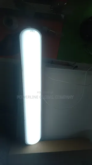 Led Florescent 2 Fit Light for Homes/ Hotels/ Companies