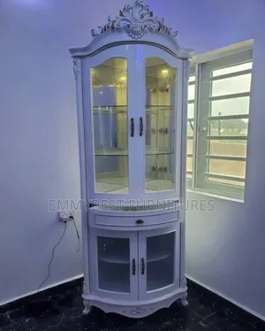Simple Classic Royal Wine Bar
