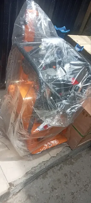 Plate Compactor Machine C-180