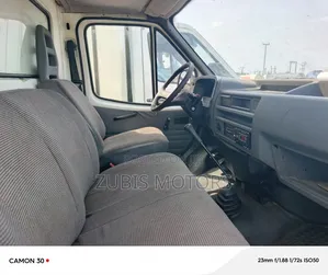 Ford Transit 2000 White