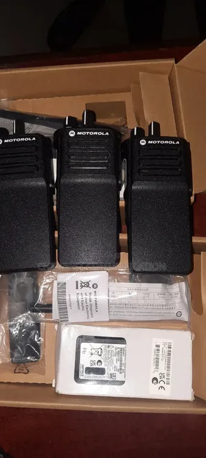 Dp4400e Motorola Walkie Talkie Radio VHF or Uhf Is Available