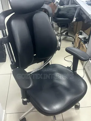 Kidney Chair