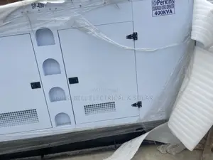 Elegant England Perkins Soundproof Diesel Generator 400kva