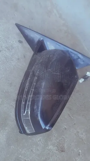 Mercedes-Benz E350 A207 Side Mirror Right Side
