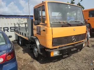 Mercedes Benz 8140 6tyres