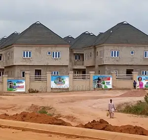 3bdrm Block of Flats in Treasure Homes, Ijesha for Sale