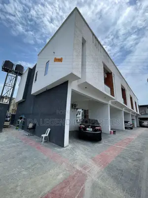 4bdrm Townhouse/Terrace in Chevron for sale