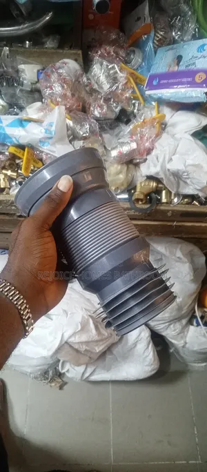 Short Pan Connector for Water Closet
