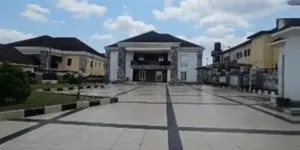 6bdrm Duplex in Rocana Estate Owerri for sale