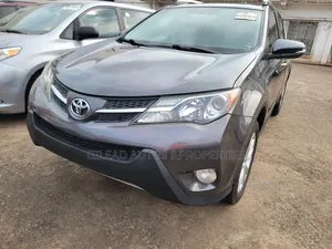 Toyota RAV4 Limited 4dr SUV AWD (2.5L 4cyl 6A) 2015 Gray