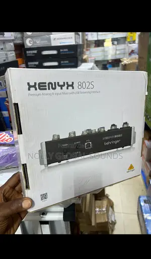 Behringer Xenyx 802s 8-channel Analog Streaming Mixer
