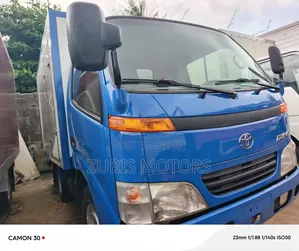Toyota Dyna Container Body Diesel Engine