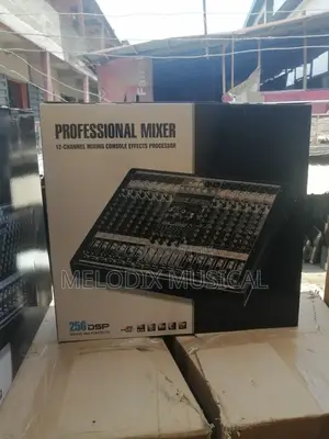 Yamaha Professional Mixer 12- Channels 256 DSP