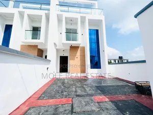Luxery 5 Bedroom Detatched Monastery Road Ajah