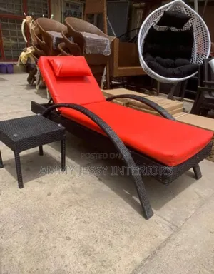 Luxury Quality Swimming Pool Chair With Table