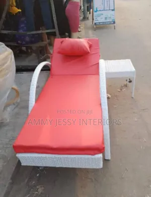 Standard Swimming Pool Chair and Table