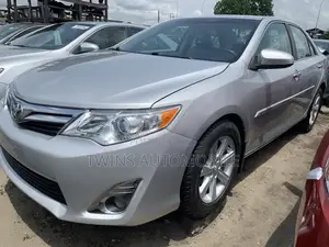 Toyota Camry LE 4dr Sedan (2.5L 4cyl 6A) 2013 Silver