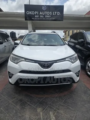 Toyota RAV4 LE 4dr SUV (2.5L 4cyl 6A) 2018 Off white