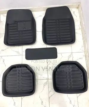 Plain Black 5 Pieces Universal Leather Car Foot Mat