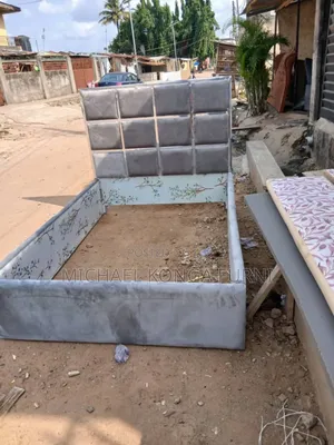 4.5x6 Padded Bed