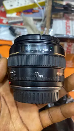 Canon 50mm F1.4