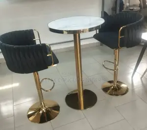 Bar Table With 2 Bar Stools