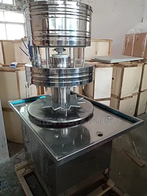 12-Nozzle Automatic Liquid Filling Machine – High Efficiency