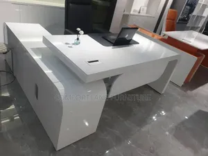Executive Office Table (1.6 Meters)