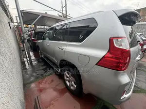 Lexus GX 2013 Silver