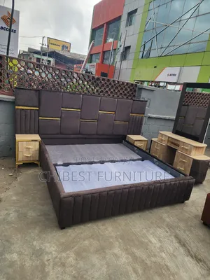 Luxury 6by6 Family Size Bed Stand