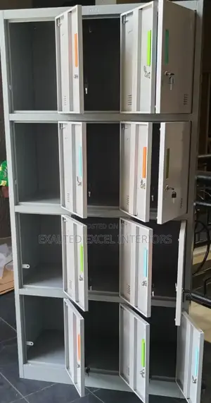 12 Door Workers Locker