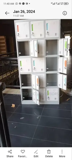 15- Door Workers Locker