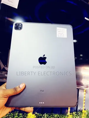 Apple iPad Pro 12.9 (2020) 128 GB Gray
