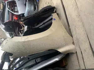 Fender Rav4 2012