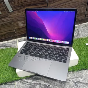 Laptop Apple MacBook Pro 2019 16GB Intel Core I7 SSD 256GB