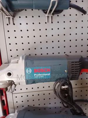 Bosch Professional GWS 2000