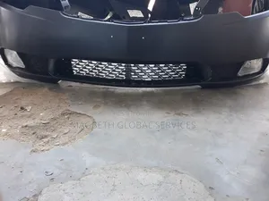 Complete Front Bumper Kia Cerato 2009.