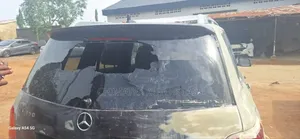 Glk350 Back Glass We Deliver and Install