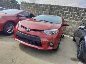 Toyota Corolla 2016 Red