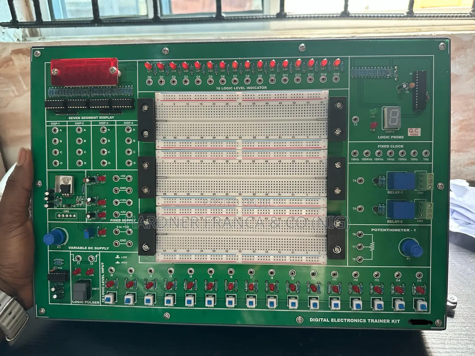Digital Electronics System Trainer Kit