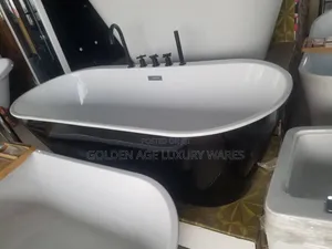 Executive Bathtub With Faucet