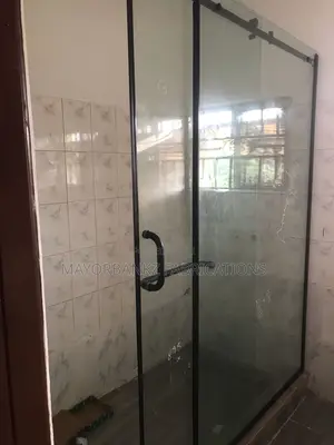 Sliding Shower Cubicle With Black Accessories