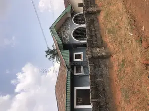 3bdrm Block of Flats in Benin City for sale